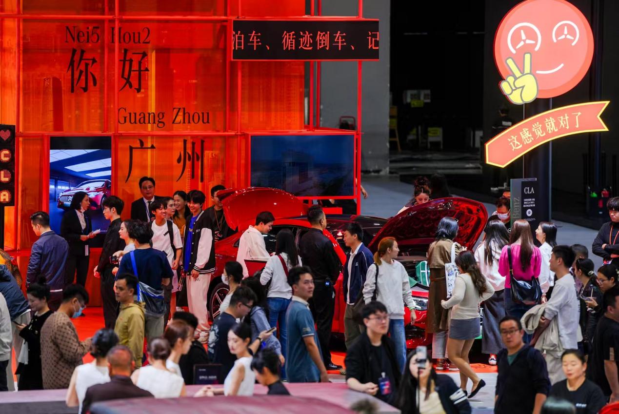 豪华品牌的转型之道：段建军谈奔驰的“平衡智慧”